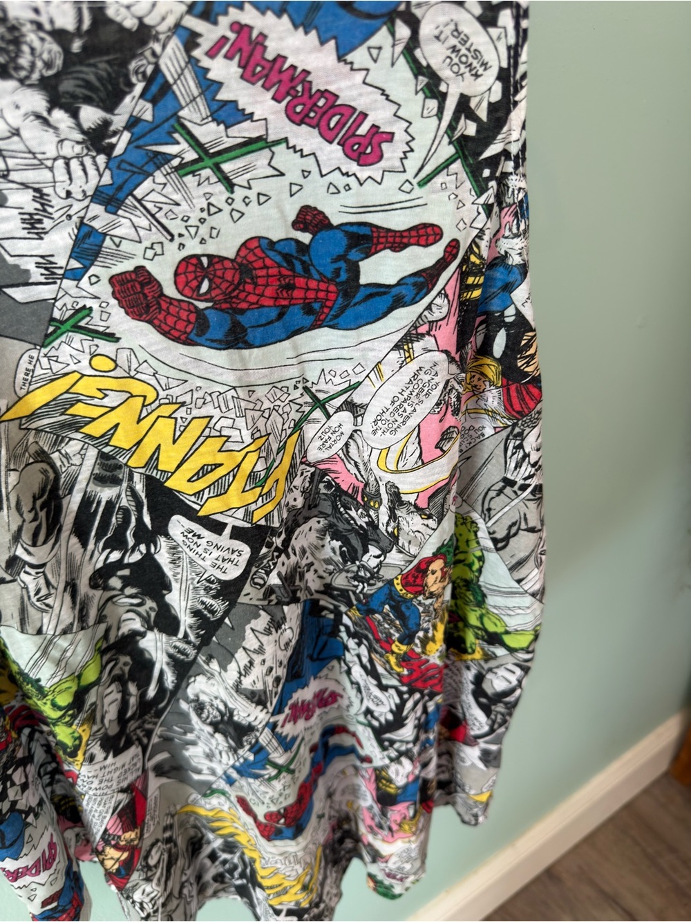 Marvel Multicolor Comic Panel Tank Universal Studios Size Large - Picture 3 of 9